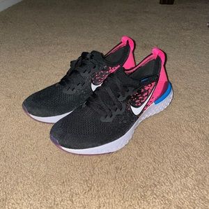 Nike Epic React Flyknit 2